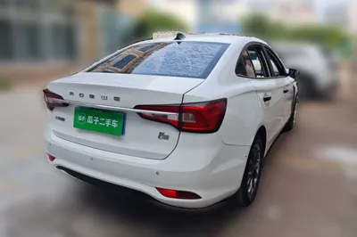 Roewe i5