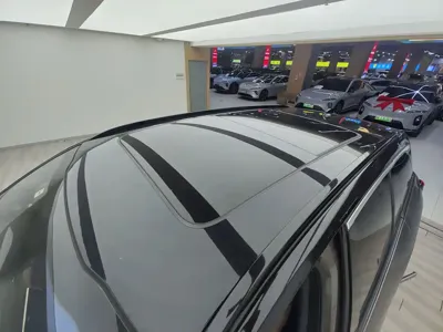Nio ES8