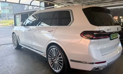 BMW X7