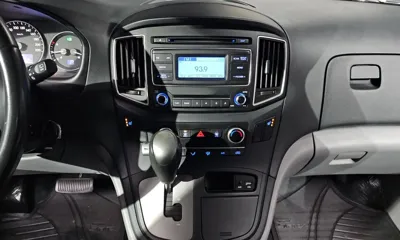 Hyundai Starex
