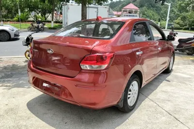 Kia Pegas