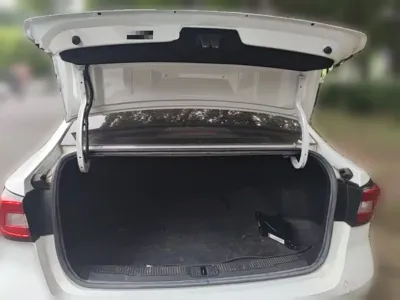 Roewe i5