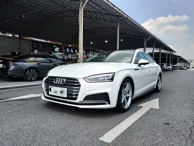 Audi A5 (Import)