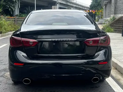 Infiniti Q50L