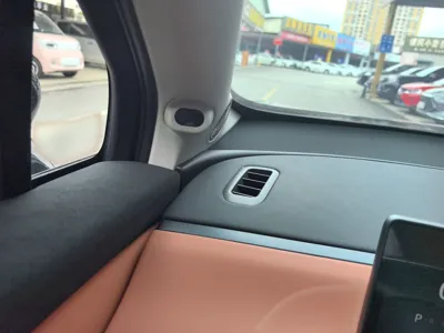 Leapmotor C10
