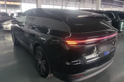 Li Auto Li Auto i6