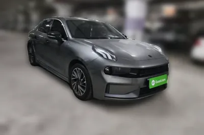 Lynk & Co 03