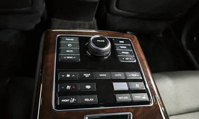 Hyundai Equus