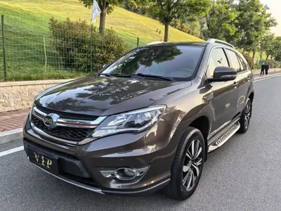 BYD S7