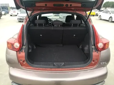 Infiniti ESQ