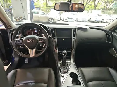 Infiniti Q50L