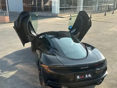 McLaren GT