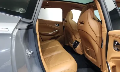 Astonmartin DBX