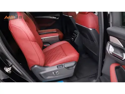 Audi Q6