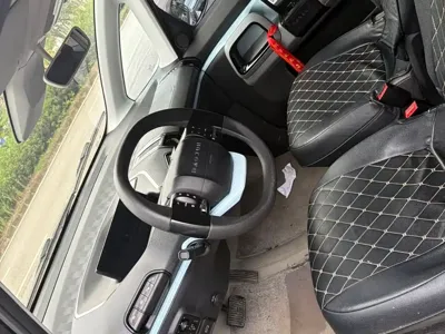 Baojun E300