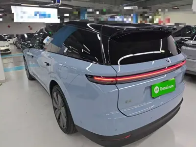 Li Auto 理想i8