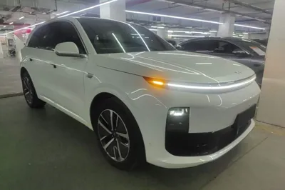 Li Auto L6