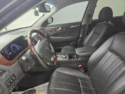 Hyundai Equus