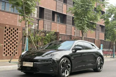 Zeekr 001