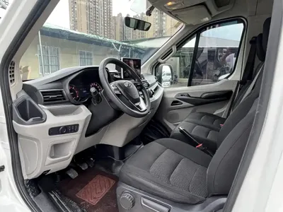 大通 V90