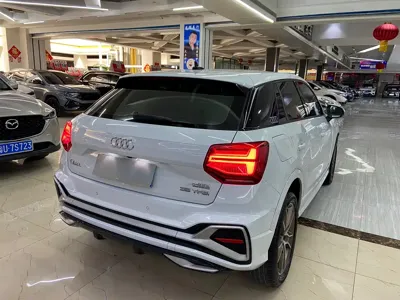 Audi Q2L