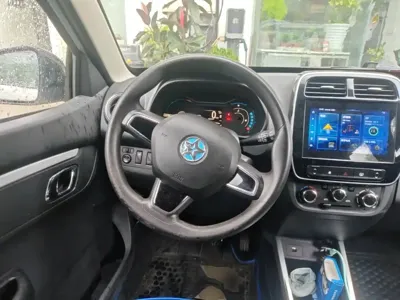 Venucia e30