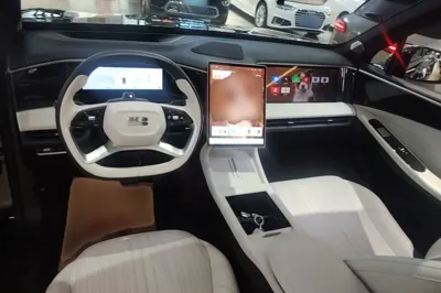 Geely Galaxy L7