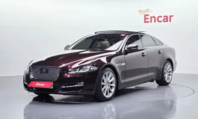 Jaguar XJ