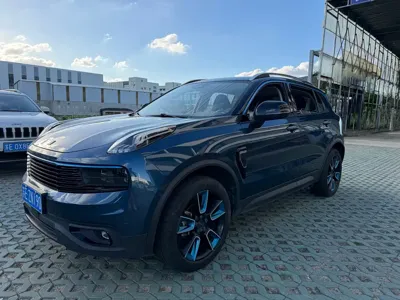 Lynk & Co 01