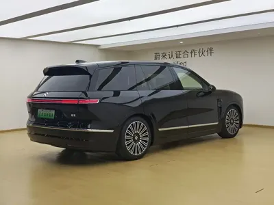 Nio ES8
