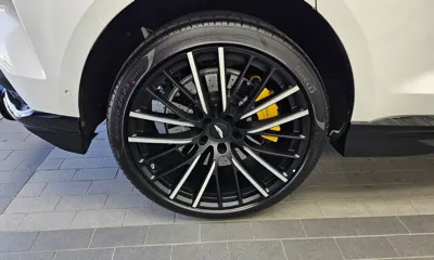 Astonmartin DBX