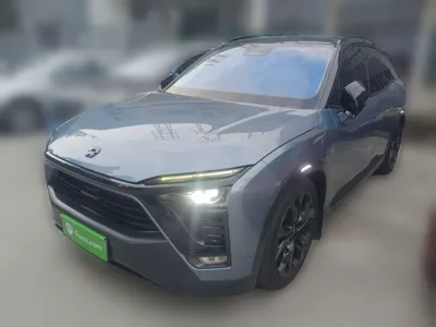 Nio ES8