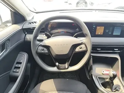 Roewe i5