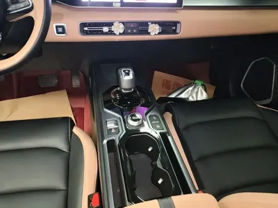 Geely ICON
