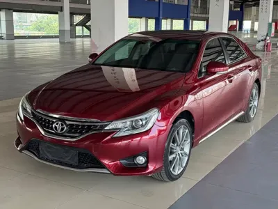 Toyota Reiz