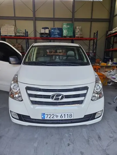Hyundai Starex