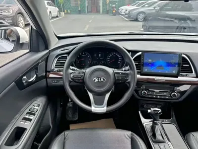 Kia K4