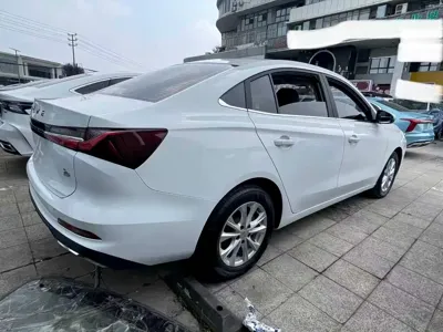 Roewe i5