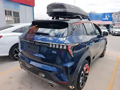 Lynk & Co 06