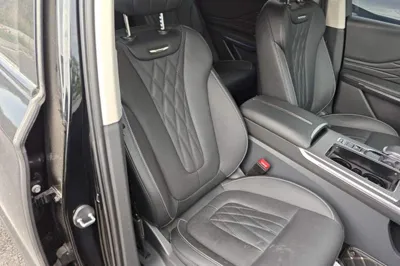 Hongqi HS7 PHEV