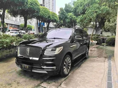 Lincoln Navigator