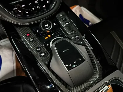 Astonmartin DBX