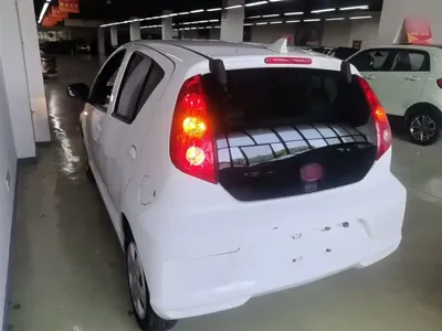 BYD e1
