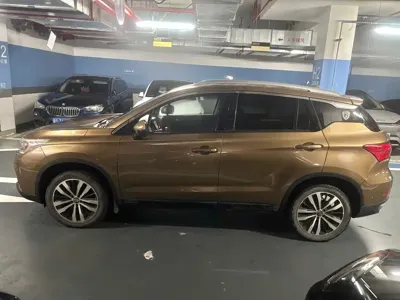 GAC Motor Trumpchi GS4