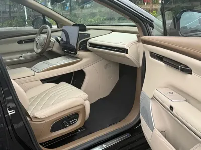 Hyper HT