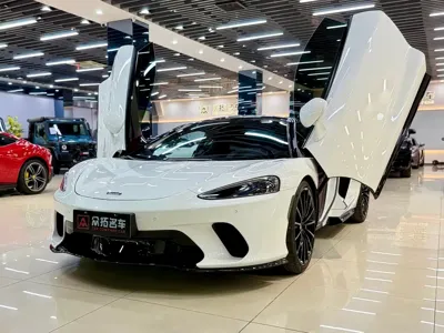McLaren GT