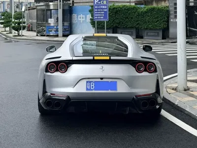 Ferrari 812