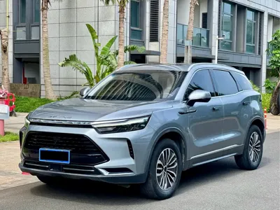 BAIC X7
