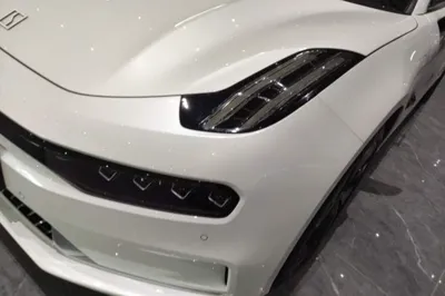Zeekr 001