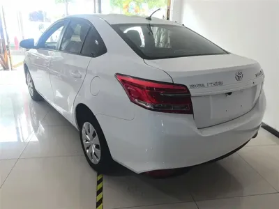 Toyota Yaris L